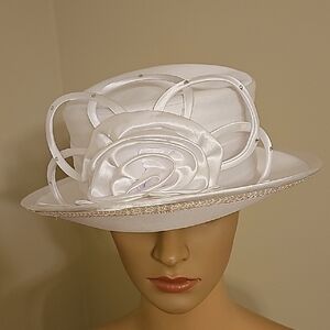Chic White Women's Hat with Floral Accent